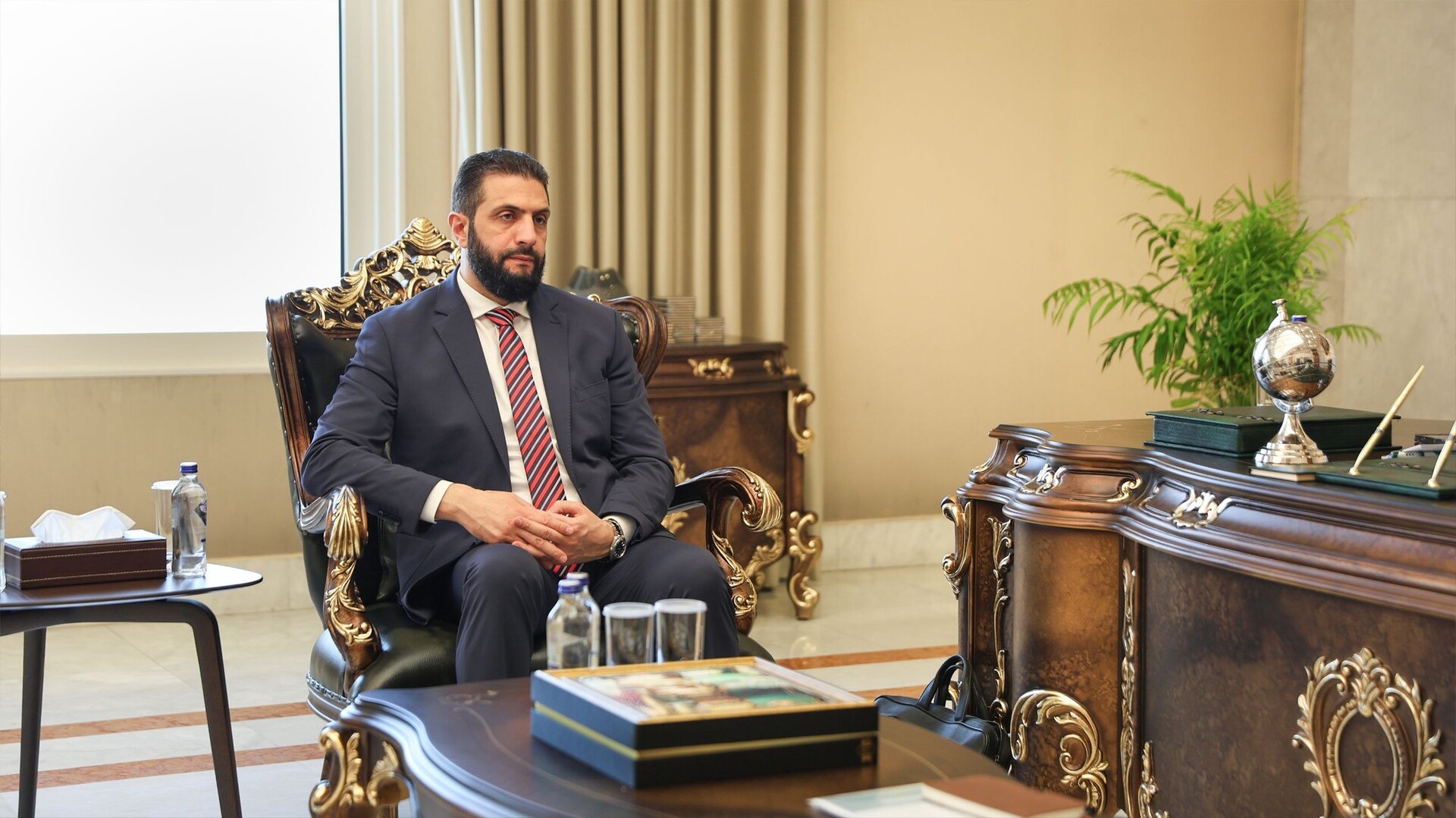 إعلام لبناني: الوفد اللبناني لم يناقش مع الشرع المقترح الإسرائيلي حول التخلي عن الجولان وضم طرابلس