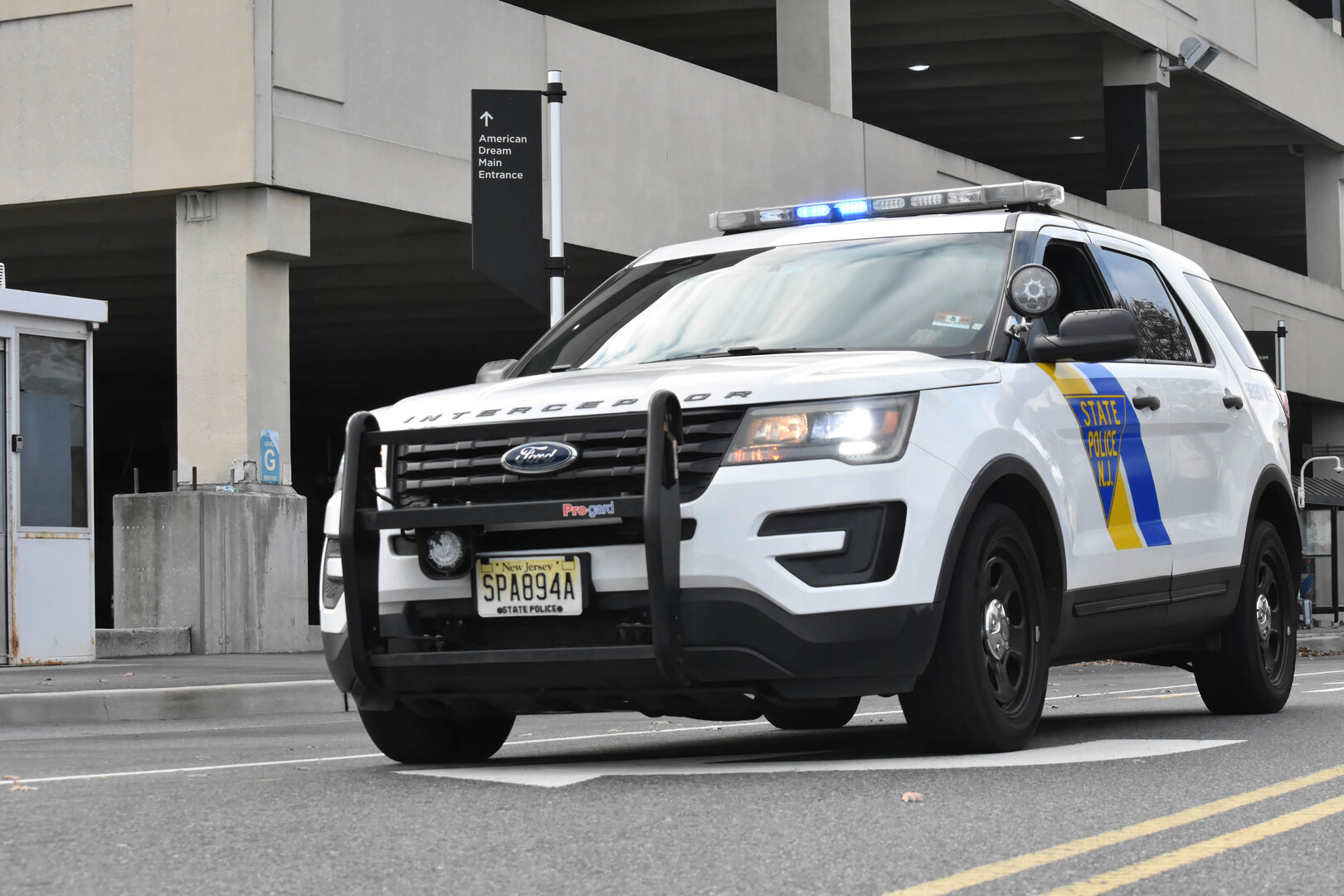 شبكة الحلم : الشرطة الأمريكية: مقتل 3 أشخاص وإصابة 10 آخرين بإطلاق للنار جنوب فيلادلفيا (فيديو)