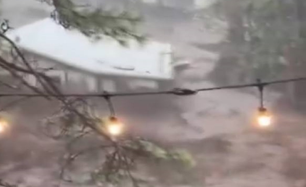 فيضانات مدمرة في نيو مكسيكو الأمريكية (فيديو)
