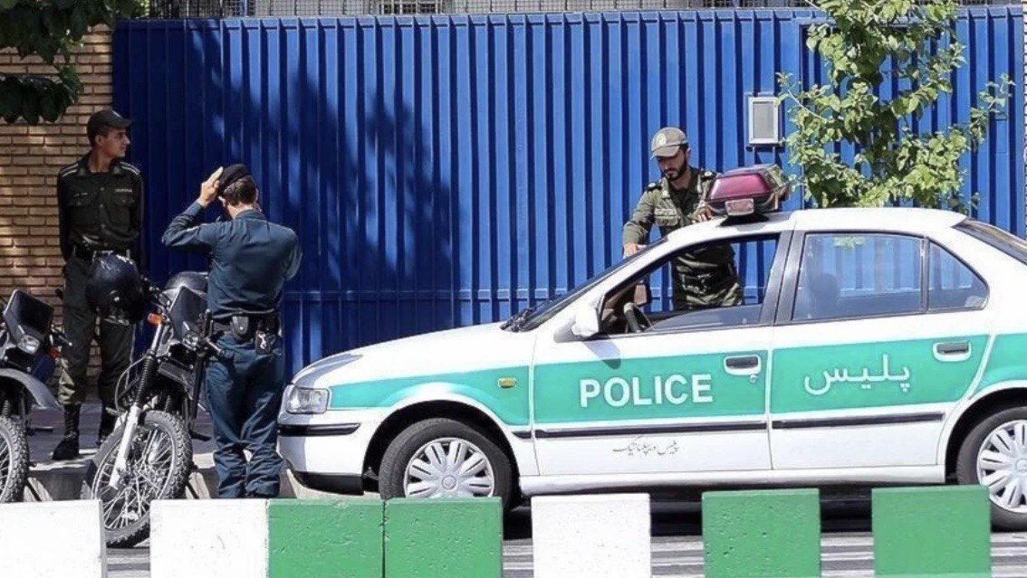 شبكة الحلم : الشرطة الإيرانية تعلن مقتل 3 من عناصرها باشتباك مسلح في مدينة تشابهار
