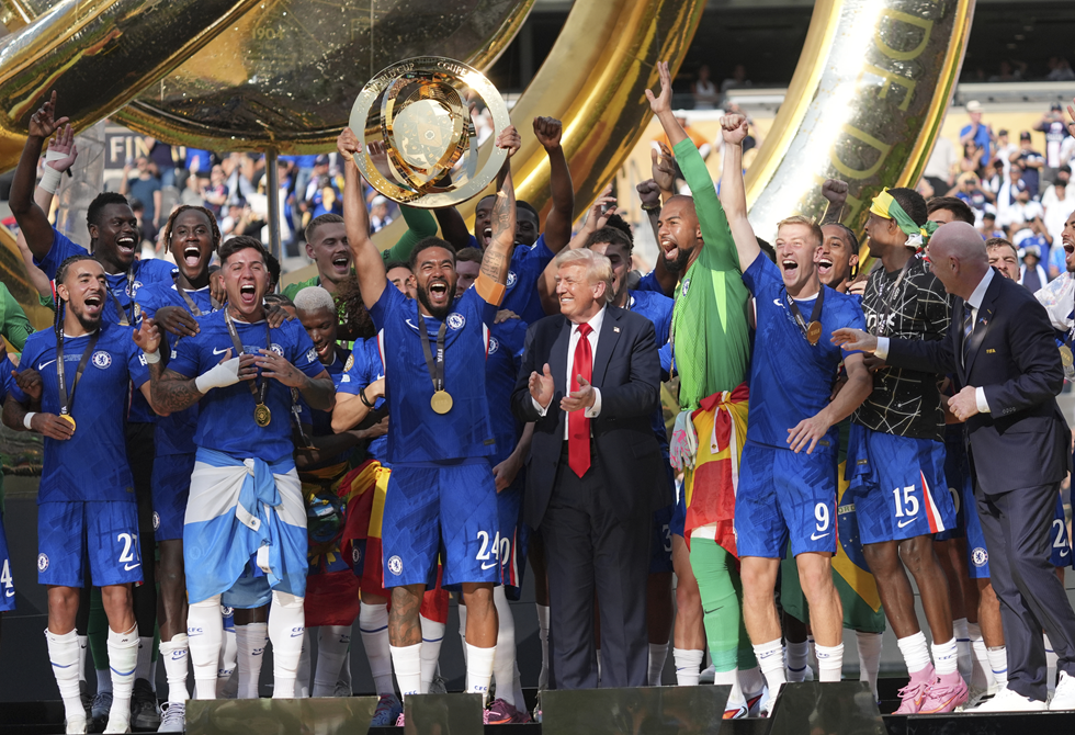 تشيلسي يضرب باريس سان جيرمان بثلاثية ويتوج بكأس العالم للأندية فيديو