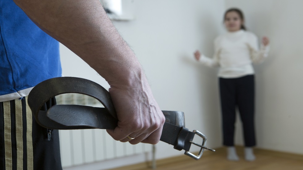 بين الانكسار والسادية.. تأثير التنمر في الطفولة على شخصية وسلوك البالغين