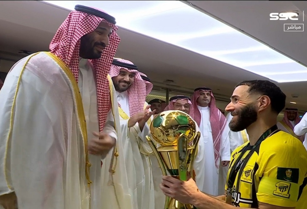 شبكة الحلم : بنزيما يفوز بـ