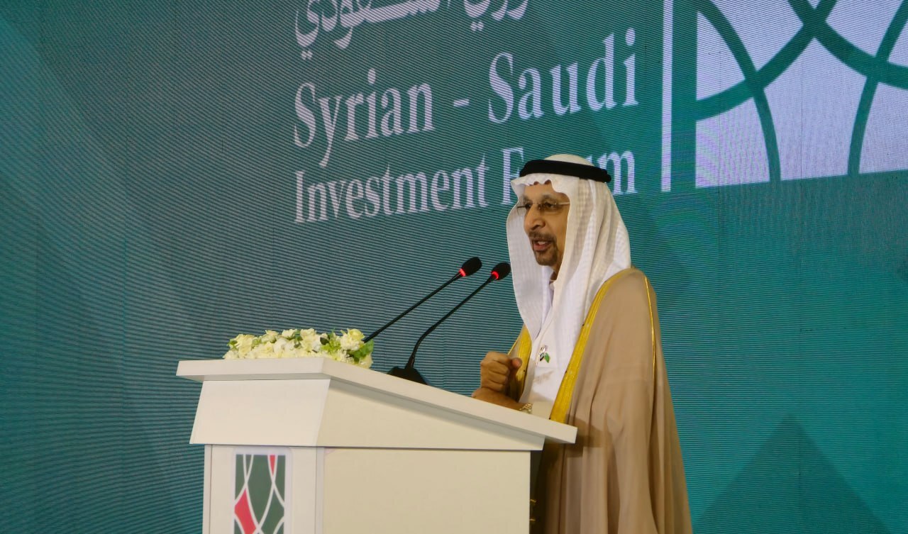 بحضور الشرع .. وزير الاستثمار السعودي يعلن عن استثمارات ضخمة في سوريا