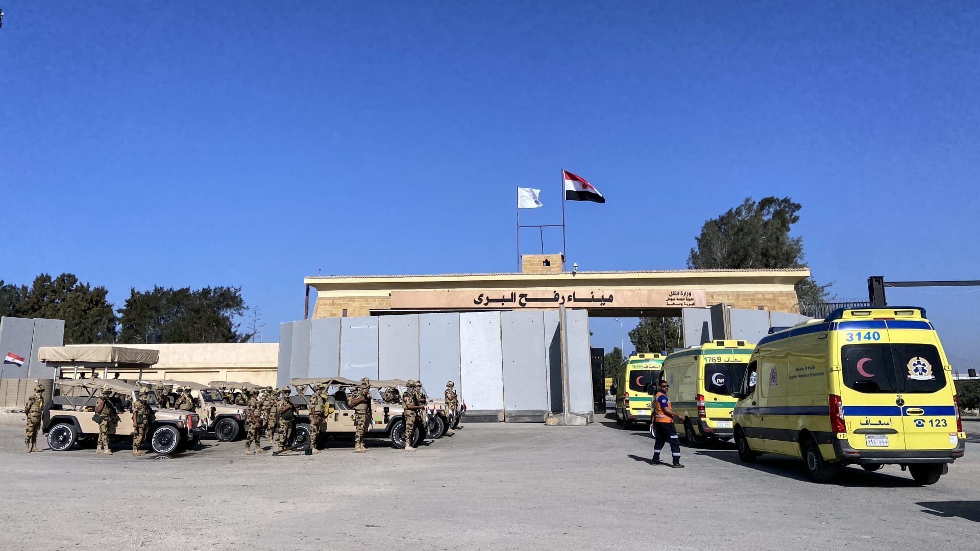 عشائر غزة تصدر بيانا بشأن مصر