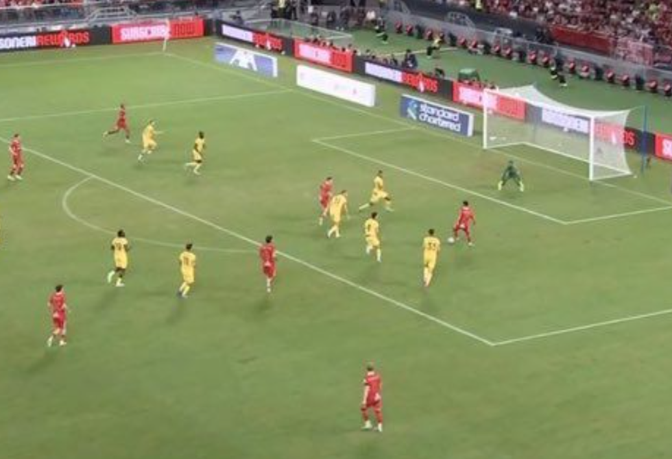 ميلان يهزم ليفربول برباعية