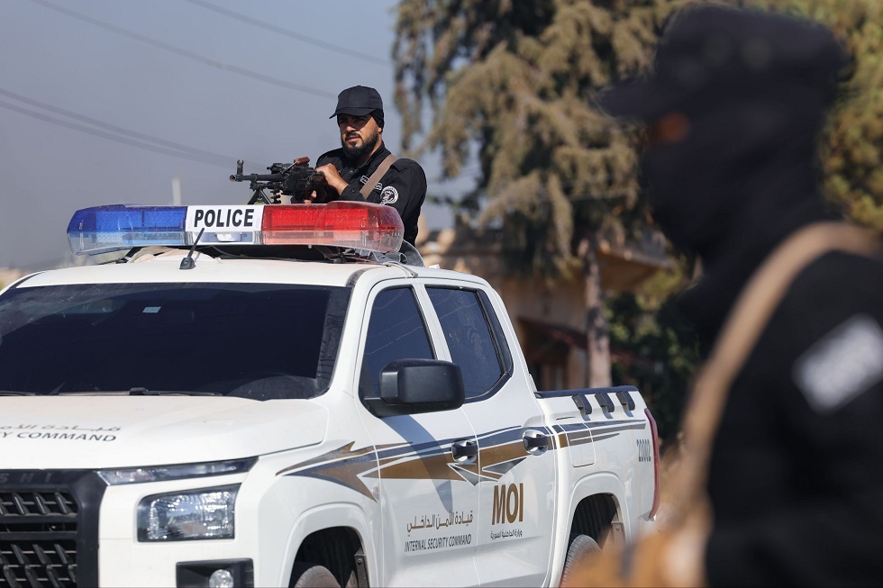 الأمن الداخلي السوري يضبط شحنة أسلحة معدة للتهريب إلى لبنان (صورة)