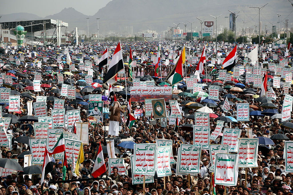 الحوثيون يوجهون تحذيرا للرياض وأبوظبي