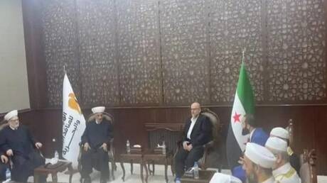 وصول مفتي لبنان إلى سوريا للقاء الشرع