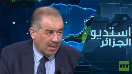 كيف توازن الجزائر علاقاتها مع روسيا والولايات المتحدة؟