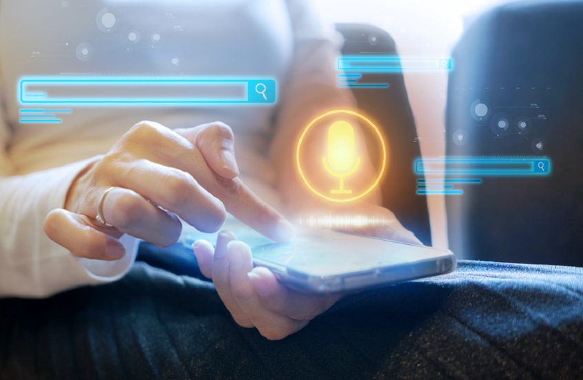 الضوء يصغي للصوت!.. ابتكار ميكروفون بصري يلتقط الكلام من اهتزازات أشياء يومية