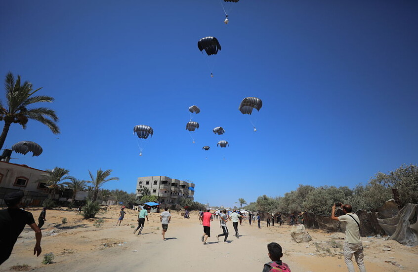 عشائر غزة: نرفض المساعدات المغمسة بالدم ونطالب العالم الحر بالتدخل