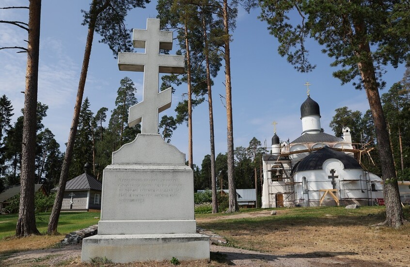 بوتين ولوكاشينكو يصليّان في دير فالام التاريخي الروسي (فيديو)