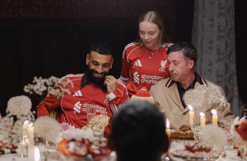هدية مفاجئة لمحمد صلاح تشعل مواقع التواصل الاجتماعي (صورة)
