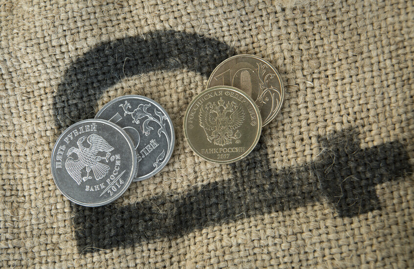 المركزي الروسي يرفع القيود عن شراء العملات الأجنبية للمستثمرين الأجانب