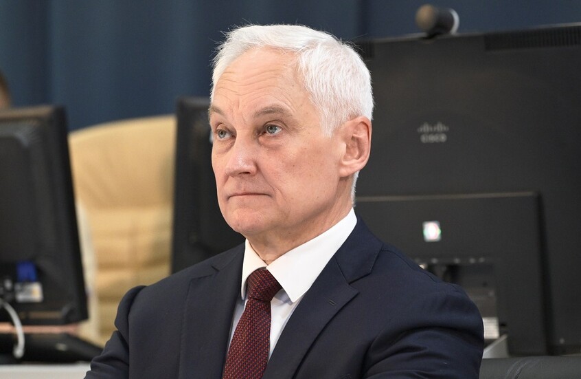 بيلاوسوف يمنح أوسمة الشرف لدفعة جديدة من أبطال العملية العسكرية في أوكرانيا (فيديو)