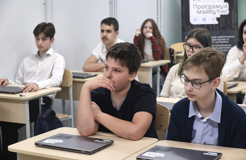 انخفاض عدد خريجي المدارس في أوكرانيا بنسبة 26% خلال عام