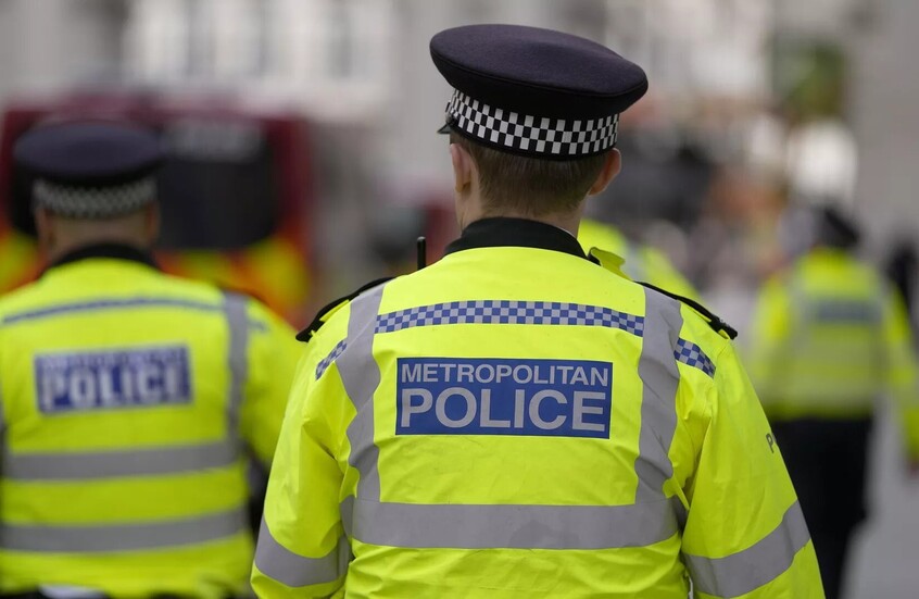 نشطاء مجموعة "فلسطين أكشن" يقتحمون أكبر قاعدة لسلاح الجو الملكي البريطاني ويتلفون طائرتين