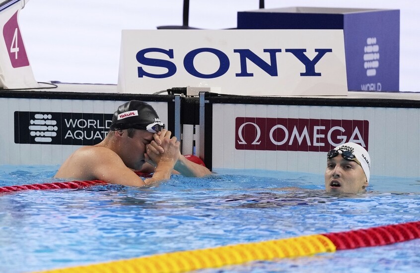 النجم الروسي كوليسنيكوف يفوز بذهبية 50 م في بطولة العالم للسباحة برقم قياسي