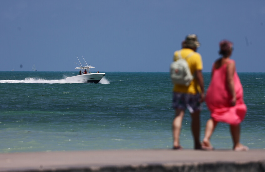 الولايات المتحدة.. صيد غير متوقع بمئات آلاف الدولارات في مياه فلوريدا (صورة)