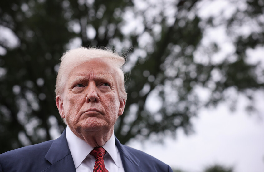 ترامب يهاجم تشاك شومر: 