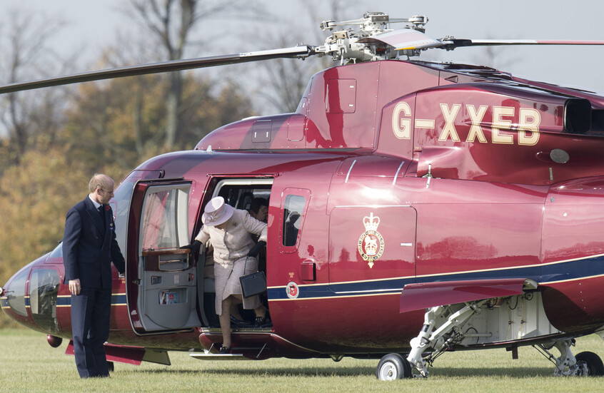 الملك تشارلز يعرض طائرة الملكة إليزابيث الفاخرة للبيع