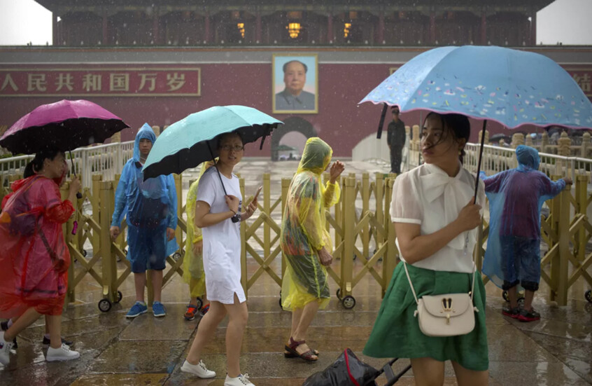 الصين.. إجلاء 82 ألف شخص في بكين بسبب الأمطار الغزيرة
