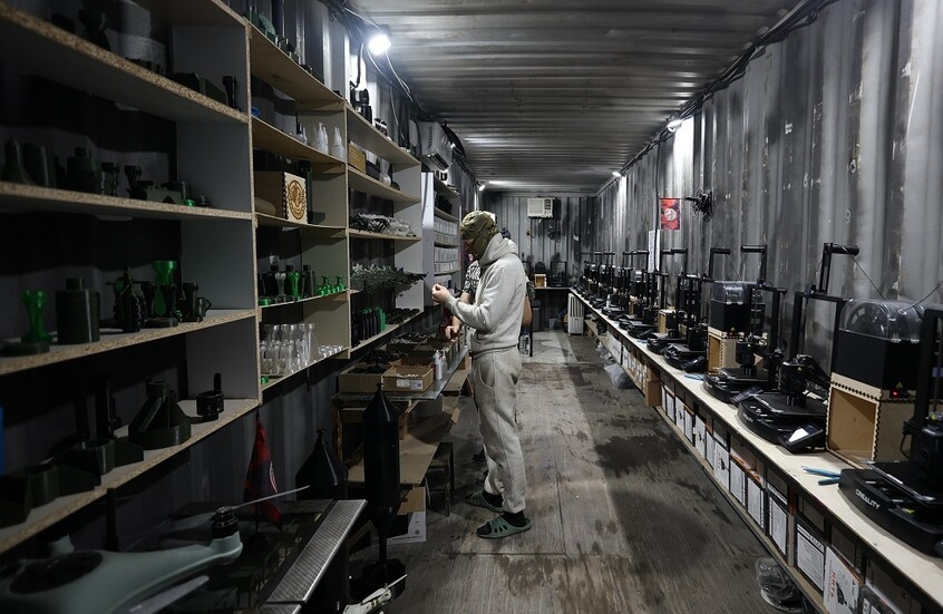 الاتحاد الأوروبي بصدد فرض عقوبات على الصين بزعم توريدها مكونات مسيّرات روسيا