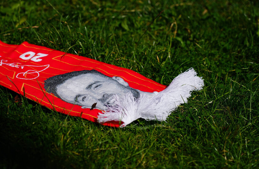 في أول ظهور على "أنفيلد".. جماهير ليفربول تبكي نجمها الراحل ديوغو جوتا