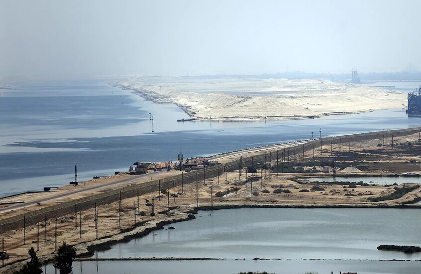 التعاون الروسي-المصري يقترب من قناة السويس.. ما الفوائد وما المخاطر؟