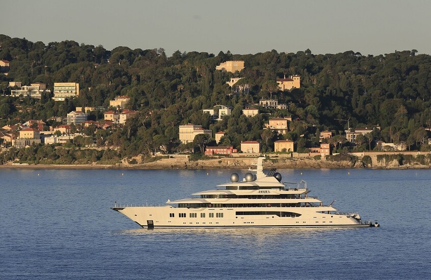 السلطات الأمريكية تعرض يخت ملياردير روسي في المزاد بـ325 مليون دولار