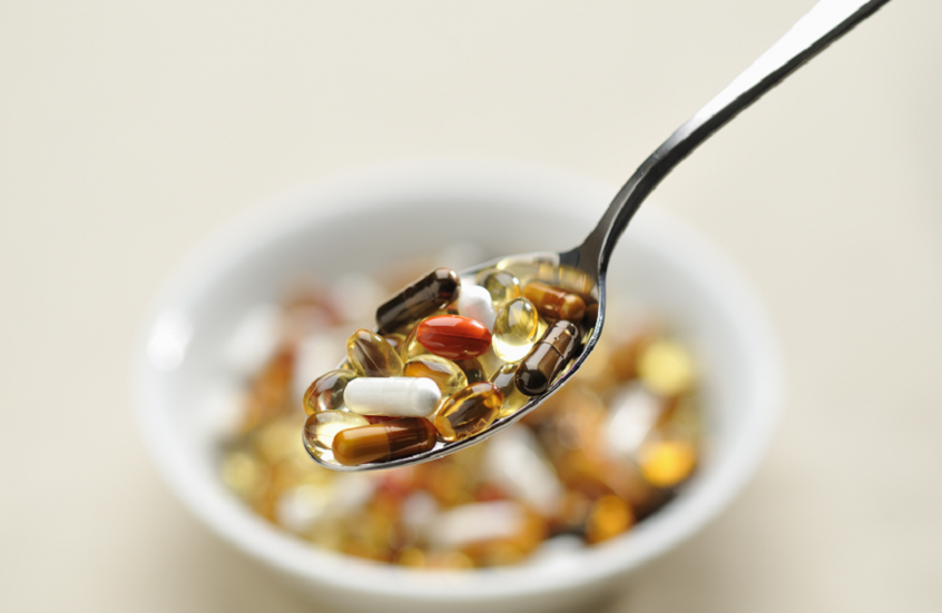 حقائق مهمة ينبغي معرفتها قبل استخدام المكملات الغذائية