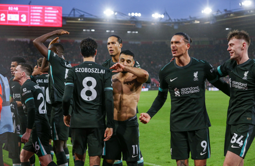 الهلال السعودي يتوصل لاتفاق لضم مهاجم ليفربول مقابل مبلغ ضخم