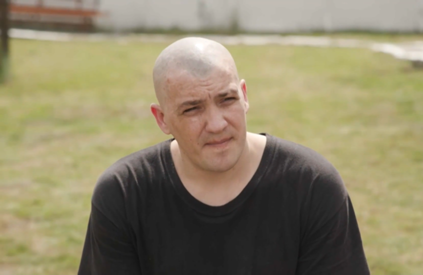 أسرى حرب أوكرانيون يعربون لـ RT عن استيائهم ورفضهم لقرار كييف بإزالتهم من قوائم التبادل (فيديو)