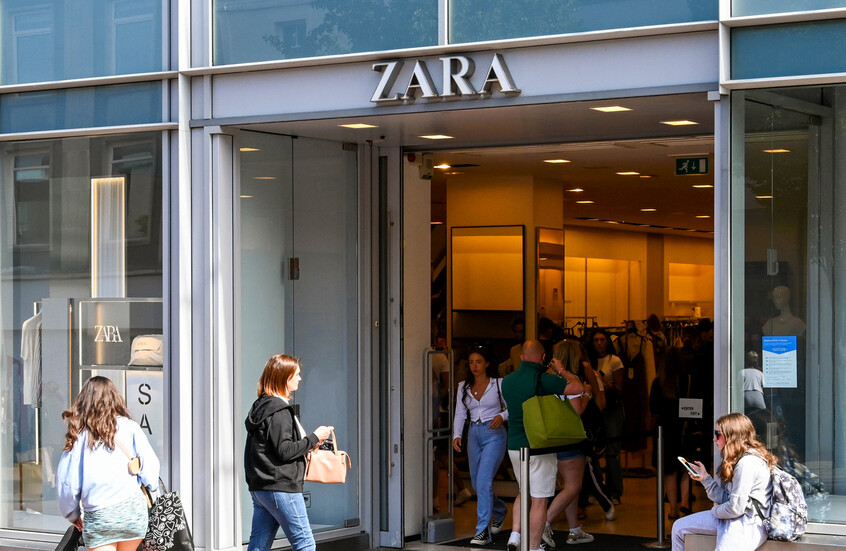 صور "غير مسؤولة" لعارضتين تجبر "زارا" على سحب إعلانات من الإنترنت (صور)