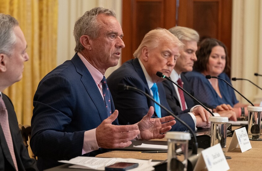 الولايات المتحدة توقف تمويل تطوير العديد من لقاحات كورونا