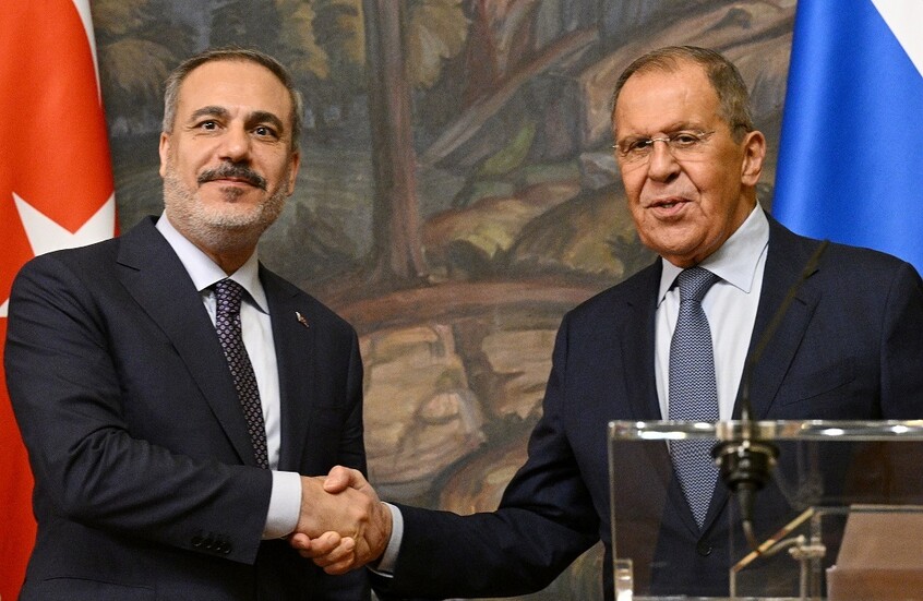 وسائل إعلام: لافروف وفيدان بحثا هاتفيا عملية التفاوض بشأن أوكرانيا