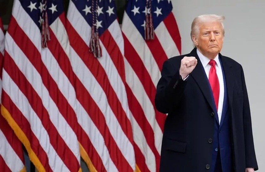 مجموعة مؤيدة لترامب تشن حملة لتطهير الموظفين الفيدراليين "المخربين"