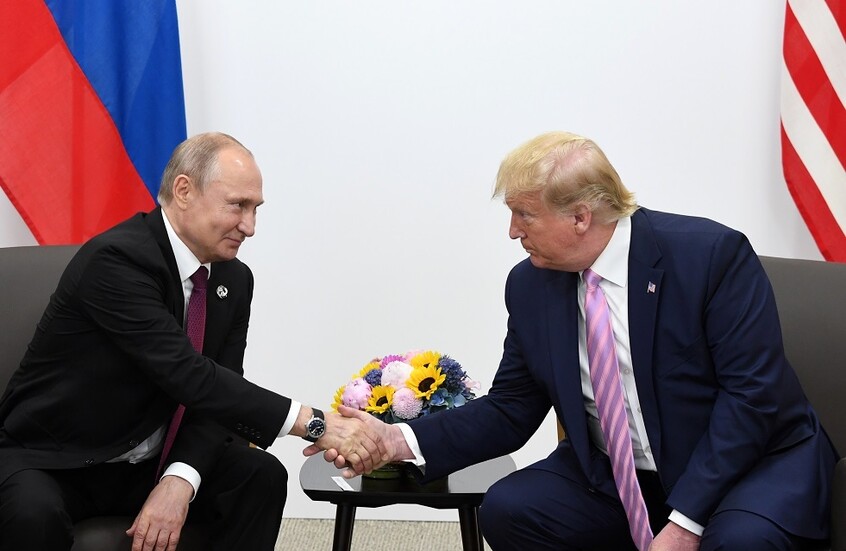 صحيفة: المحادثات الهاتفية بين بوتين وترامب جرت دائما في أجواء ودية