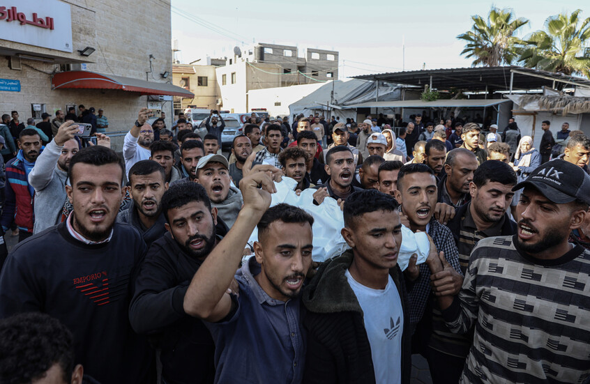 مراسلنا: قتلى ومصابون في قصف إسرائيلي استهدف عناصر التأمين قرب "كيسوفيم" وسط غزة