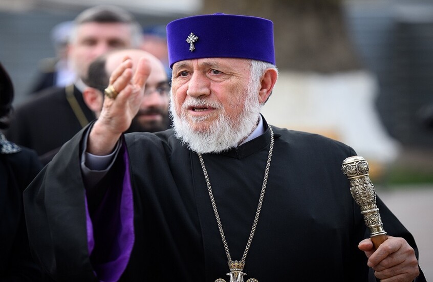 بالتزامن مع رحلة باشينيان.. رأس الكنيسة الرسولية الأرمنية ينطلق في زيارة للولايات المتحدة