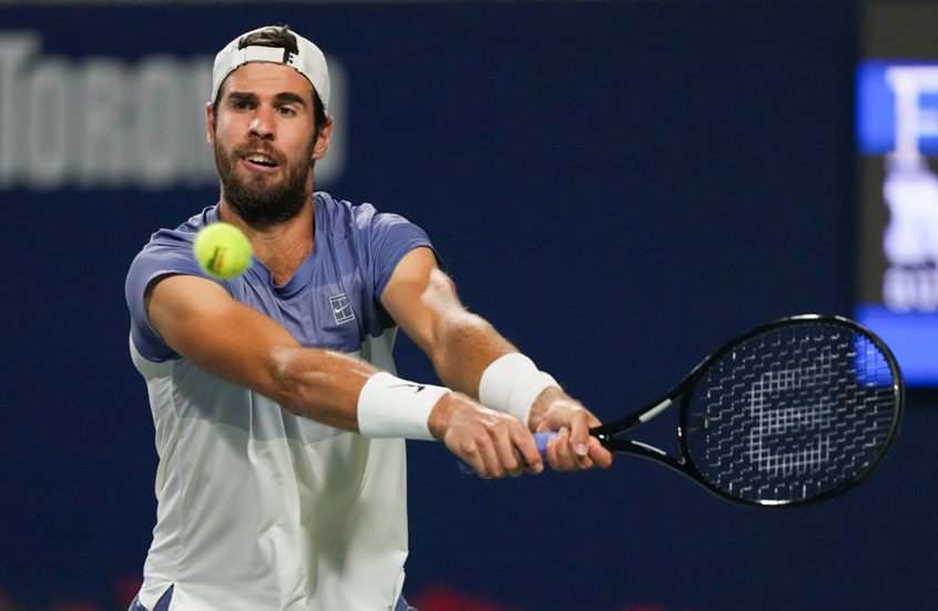 الروسي خاتشانوف يضيع فرصة التتويج بلقب بطولة تورنتو