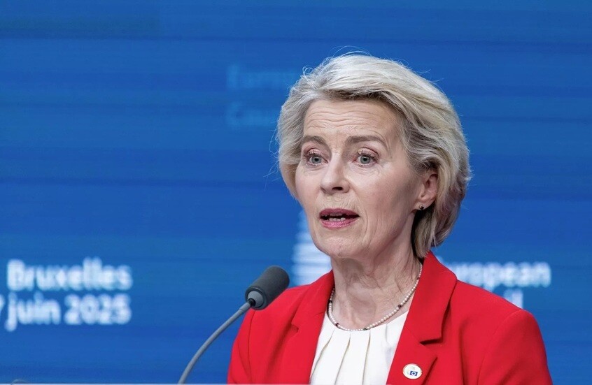 إعلام: فون دير لاين أوقعت نفسها بموقف حرج أثناء خطابها في فنلندا