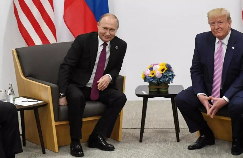 أوشاكوف يكشف عن المواضيع التي سيناقشها بوتين وترامب في ألاسكا