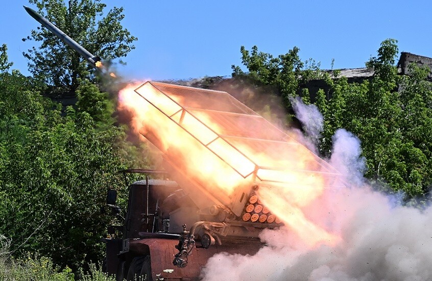 الدفاع الروسية: تحرير بلدة جديدة في دونيتسك وتدمير طائرة حربية أوكرانية