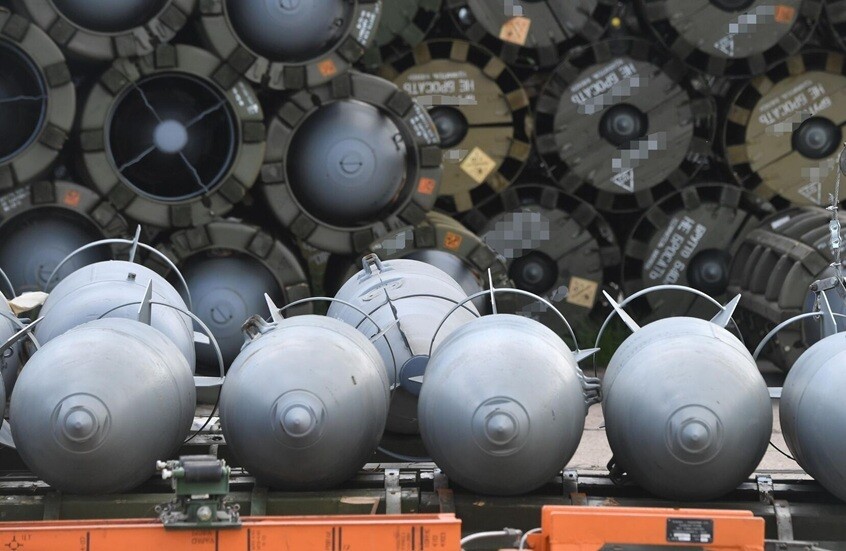 القوات الروسية تدمر مواقع للجيش الأوكراني بضربات صاروخية وقنابل جوية (فيديو)