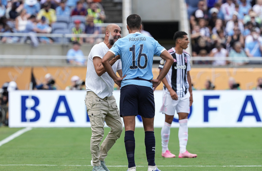 غوارديولا يؤكد معاناة رودري من إصابة جديدة قبل انطلاق الدوري الإنجليزي