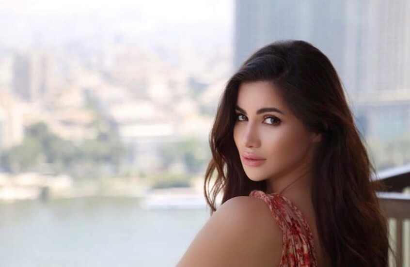 مصر.. ما سر هتاف جماهير الزمالك لفنانة مصرية من المدرجات؟