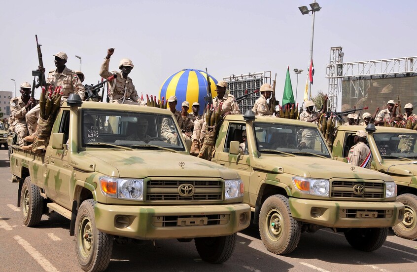 السودان.. "قوات الدعم السريع" تنفي مزاعم قصف مطار نيالا وتتوعد من يروج الأكاذيب