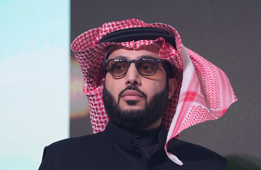 ضجة على مواقع التواصل بعد إعلان تركي آل الشيخ مشاركة فنانين سعودي وسوري في موسم الرياض